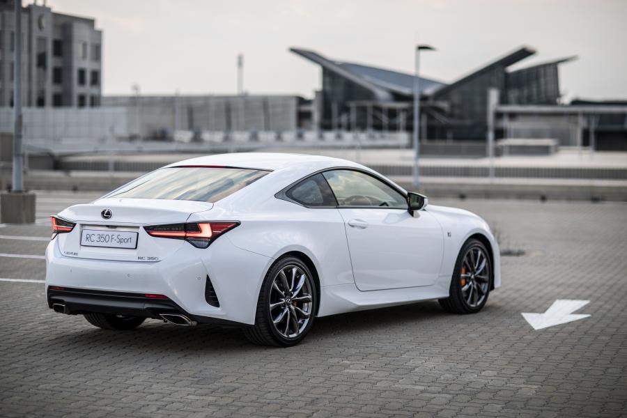  Lexus RC350 F-Sport 2019 года  (ZA) (фото 18 из 25)